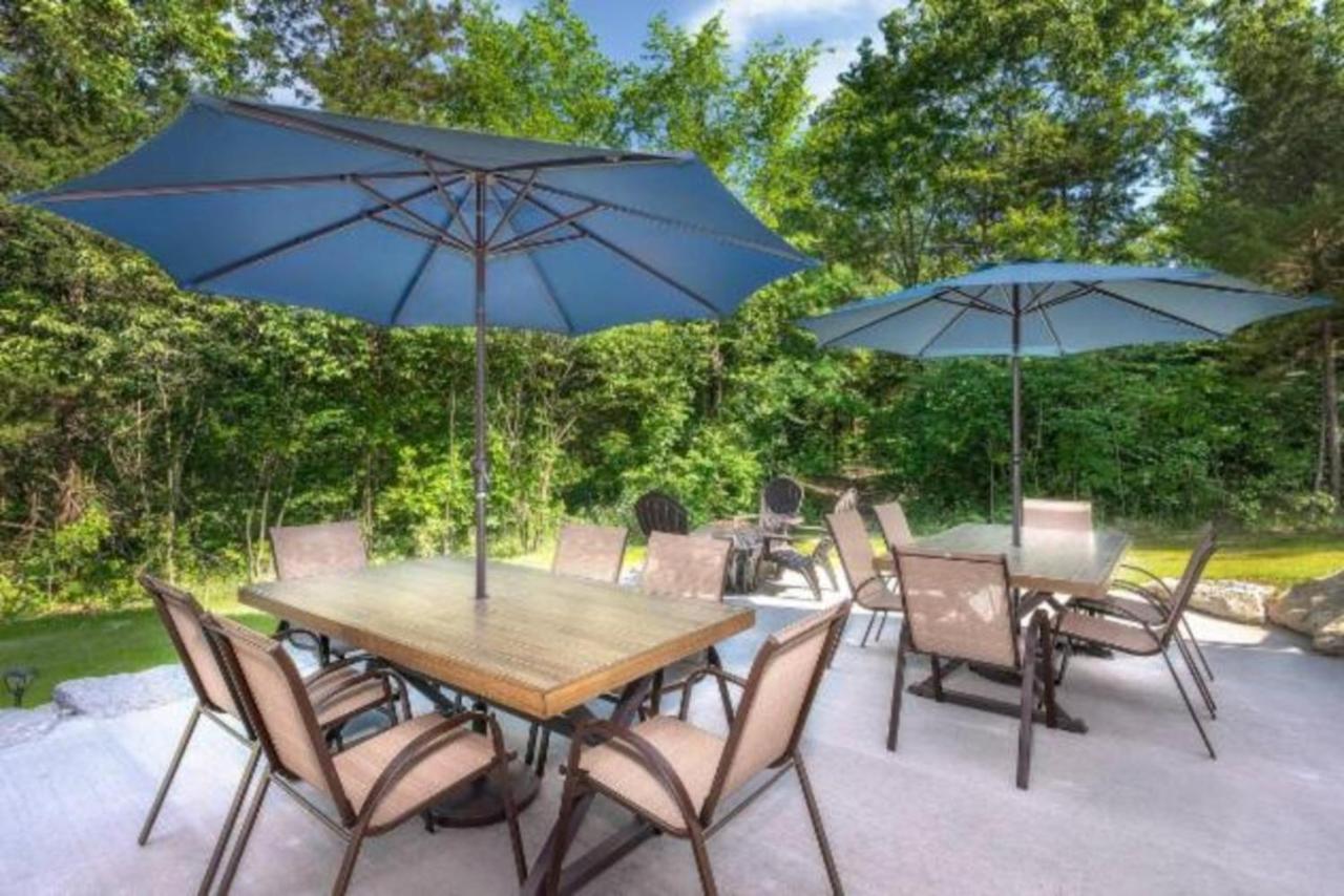 Premier Retreat With Hot Tub, Theater & Pool Table Villa Hollister Bagian luar foto