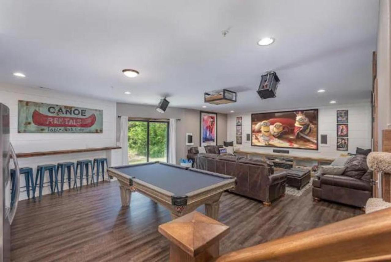 Premier Retreat With Hot Tub, Theater & Pool Table Villa Hollister Bagian luar foto