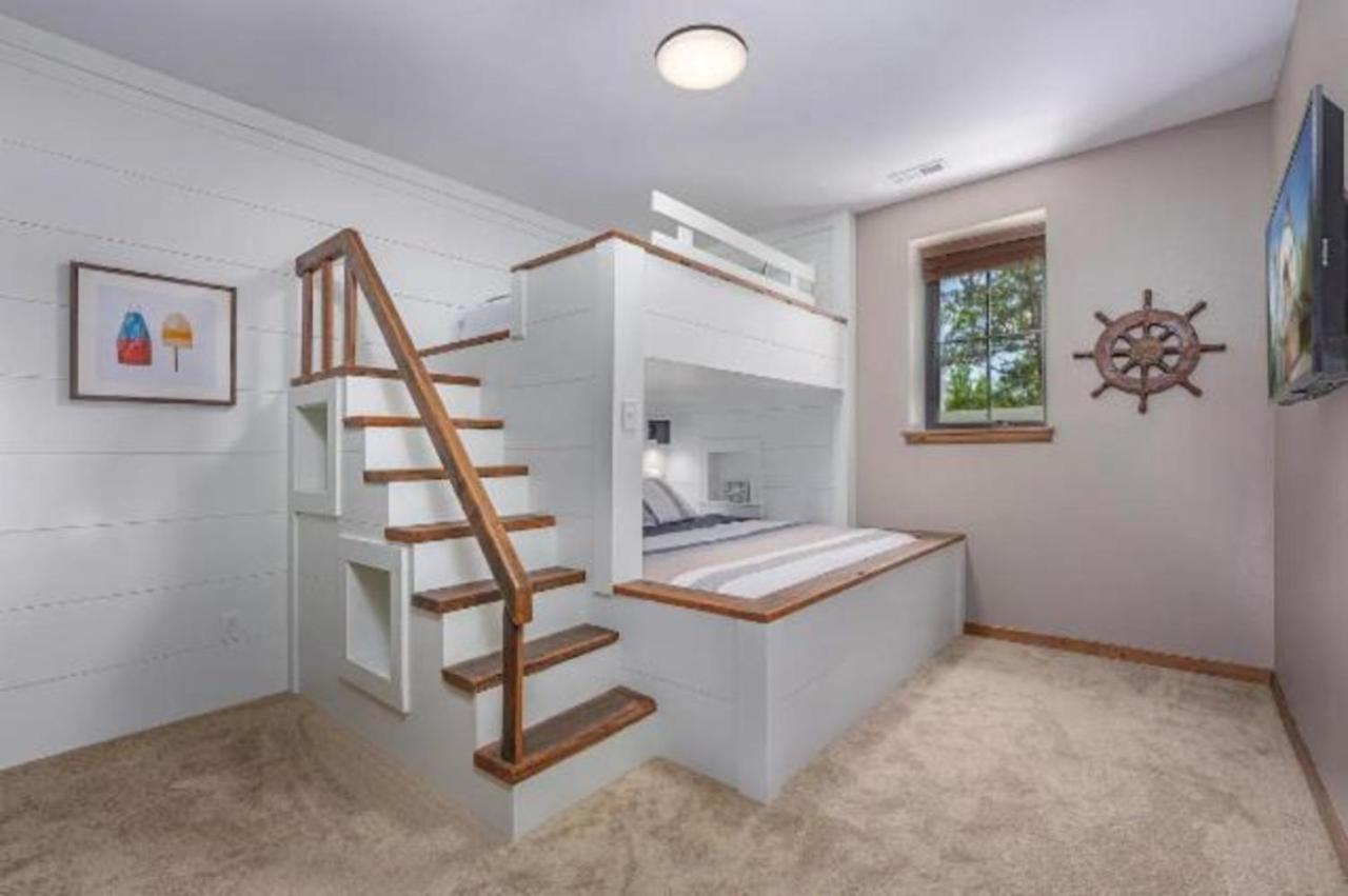Premier Retreat With Hot Tub, Theater & Pool Table Villa Hollister Bagian luar foto