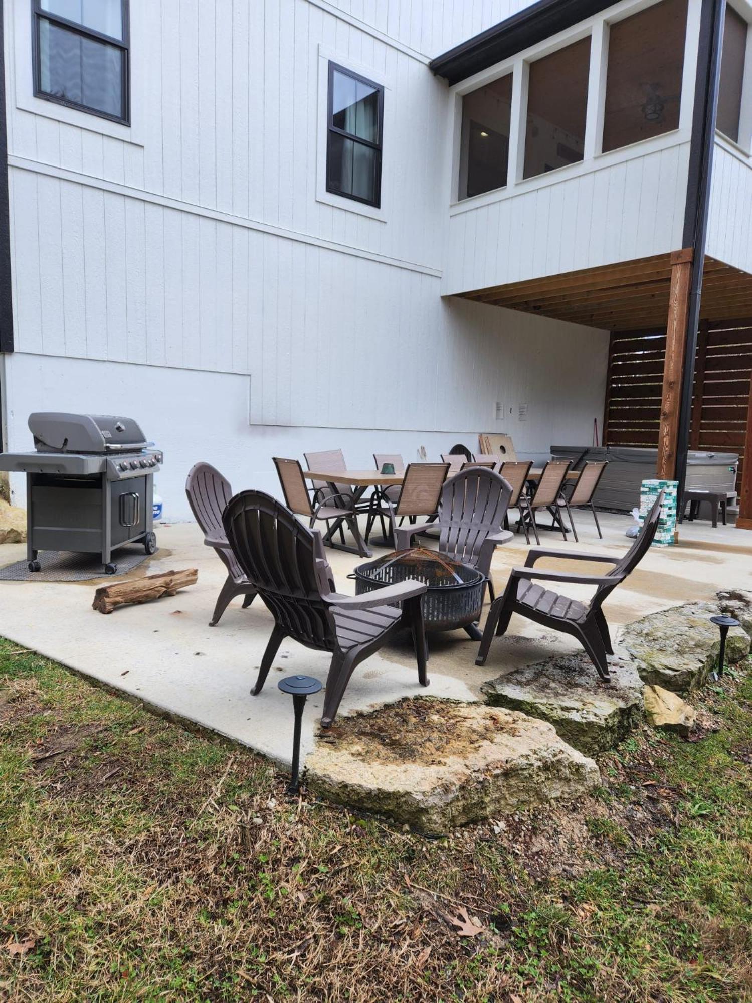 Premier Retreat With Hot Tub, Theater & Pool Table Villa Hollister Bagian luar foto